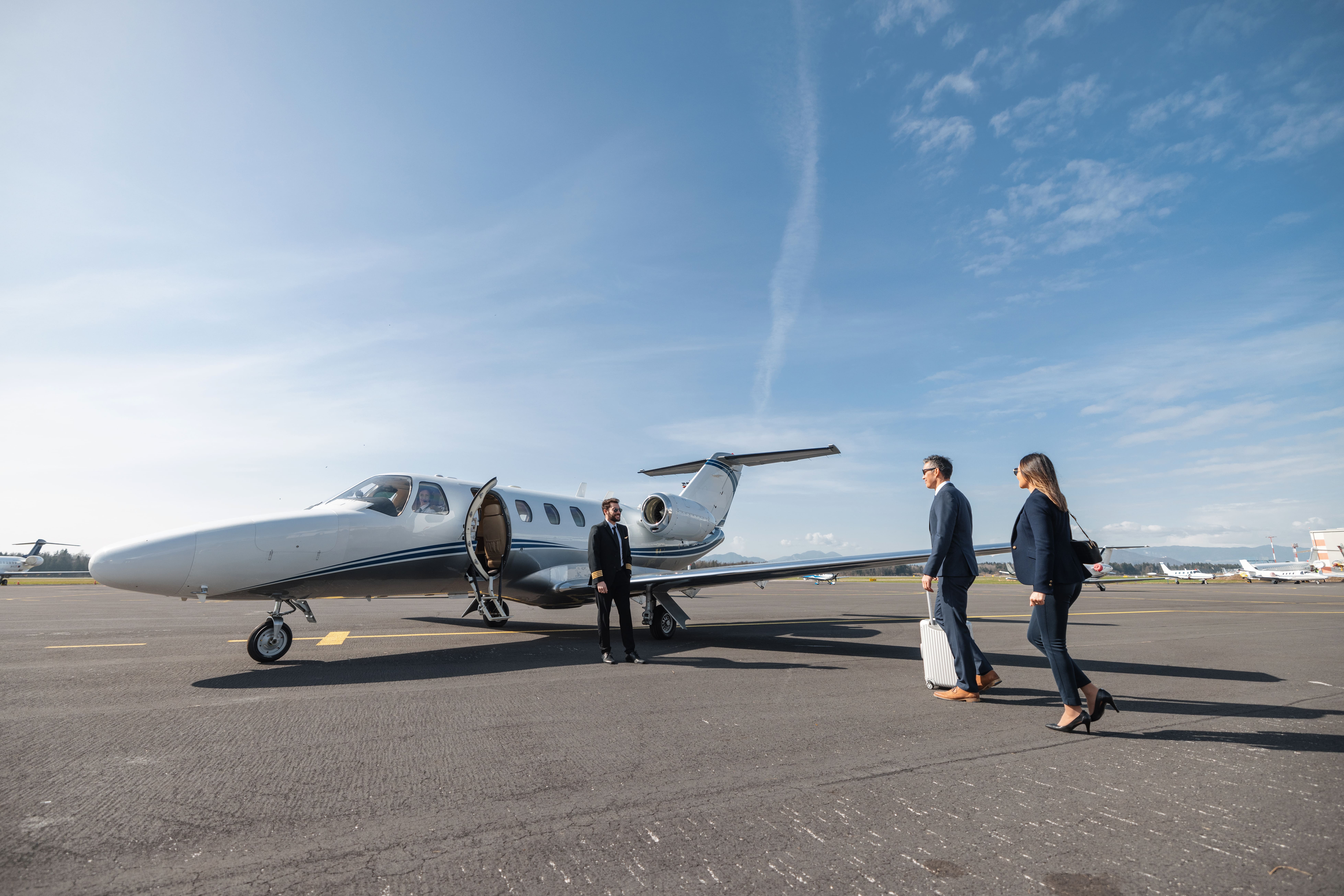 EXPERIENCES OVER GOODS：NEW ECONOMY FOR THE LUXURY INDUSTRY 千金難買的奢華體驗 : 蛻變中的奢侈品消費型態