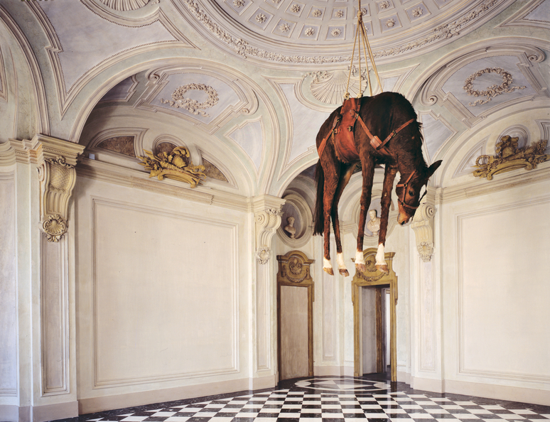 Maurizio Cattelan 撼動藝術界的黑色幽默