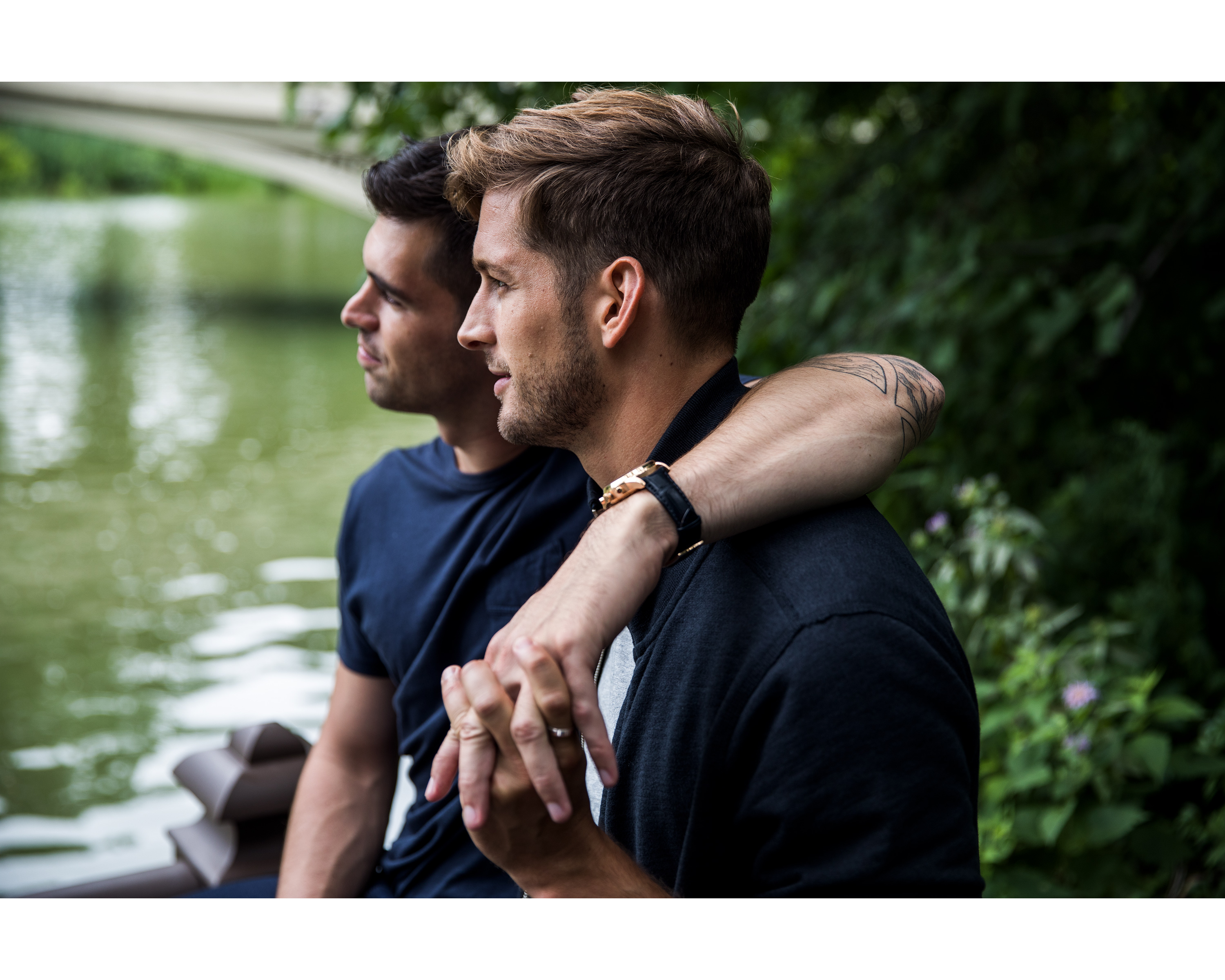 愛的多樣性一直是 Tiffany & Co. 讚頌的主題，在世界上越來越多國家承認同性婚姻合法的 21 世紀，他們終於可以大方戴著情人對戒，在公園中消磨兩人獨處時光。