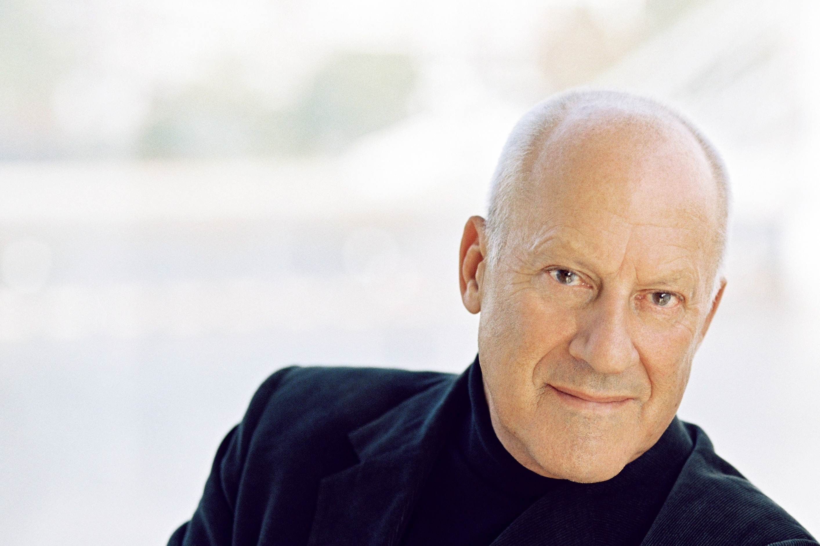 Norman Foster 重塑天際線的建築大師